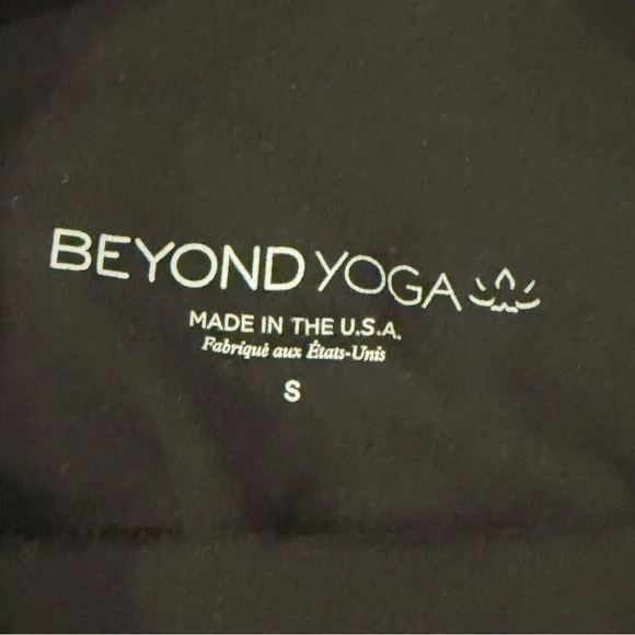 Beyond Yoga Spacedye High Waisted Capri Leggings - Picture 11 of 13